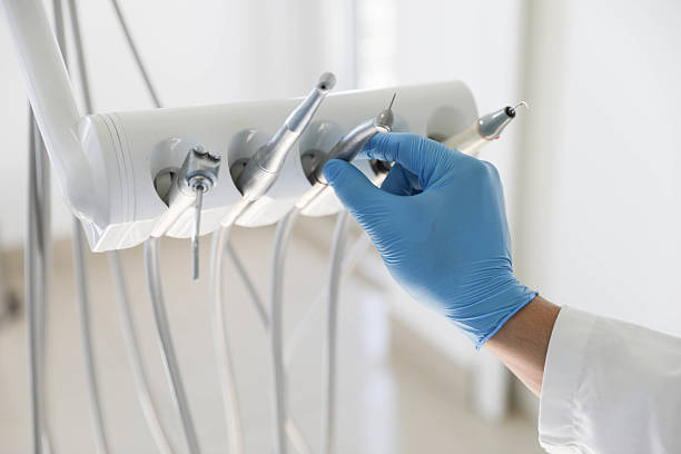 Professional Emergency Dentist technician working in Basking Ridge, NJ